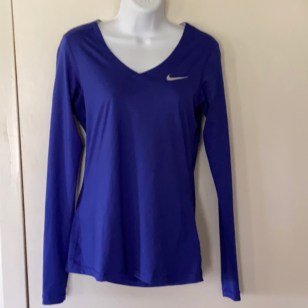 Nike V neck, long sleeve, Dry fit top Sz M